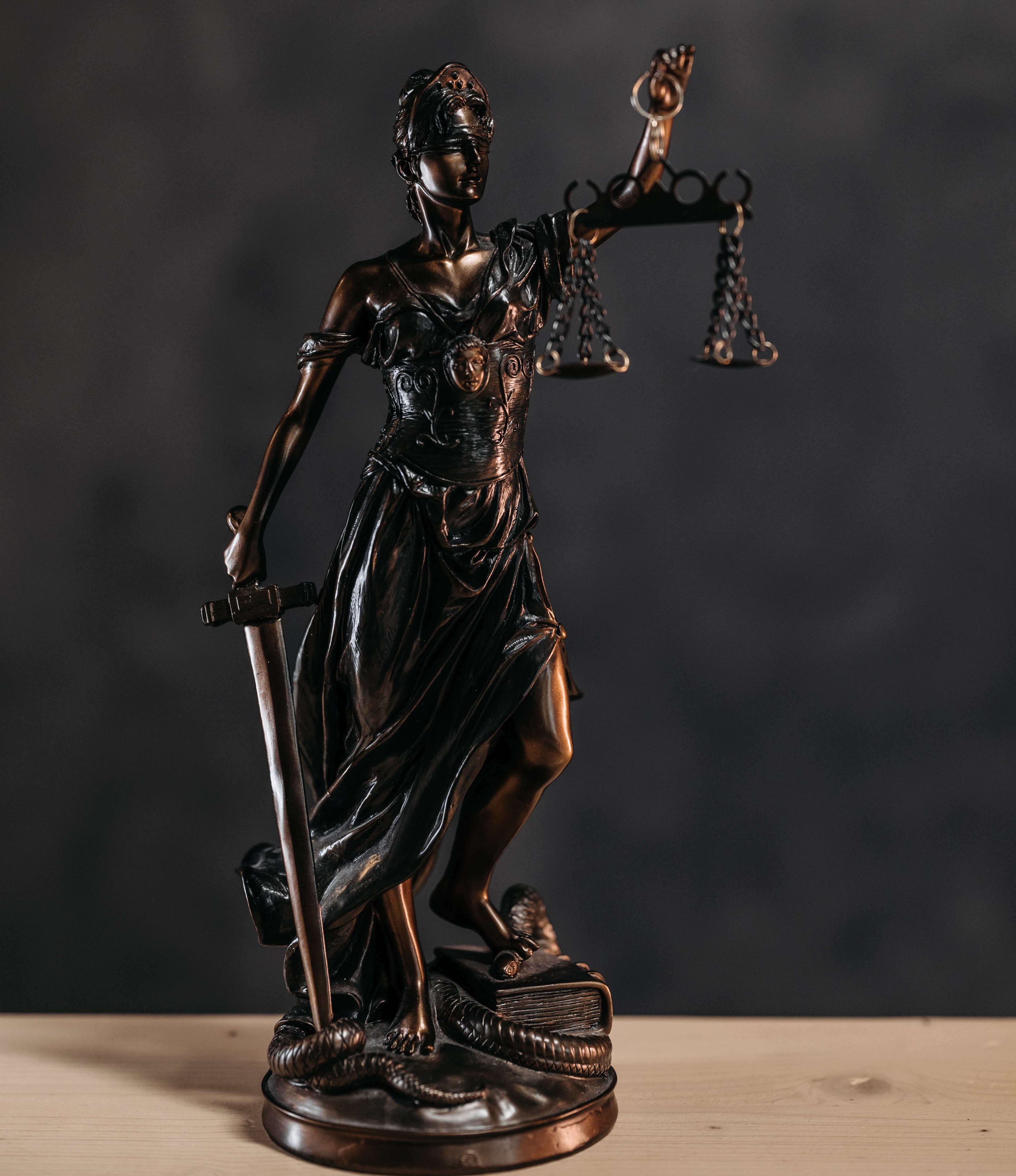 B&M Abogados | Nosotros